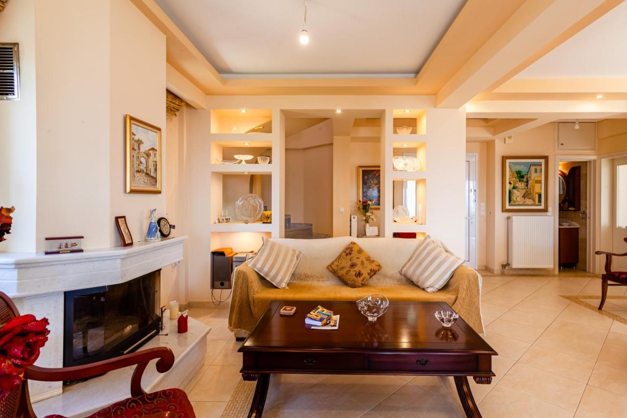 Verga Majestic Sunsets - Elegant & Secluded Retreat กาลามาตา ภายนอก รูปภาพ