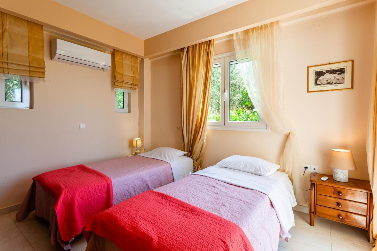 Verga Majestic Sunsets - Elegant & Secluded Retreat กาลามาตา ภายนอก รูปภาพ